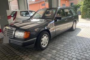 Mercedes 200 TE-16