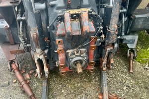 Ricambi per trattore new holland 190