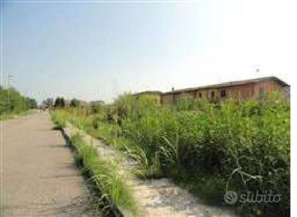 Immobile in asta di 28396 m² a Turano Lodigiano - Vista 3