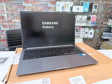 SAMSUNG GALAXY BOOK 4 NUOVO 16GB/512GB IN GARANZIA