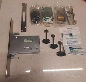 Serratura inf. triplice Mottura 40705 7000 Nuova