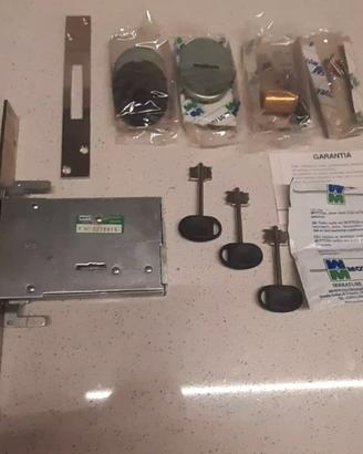 Serratura inf. triplice Mottura 40705 7000 Nuova