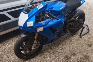 Yamaha r1 2021 da pista