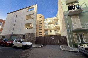 Garage in Via Passarelli/Vico Gramsci