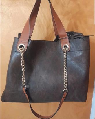 Borsa con pochette interna + tracolla
