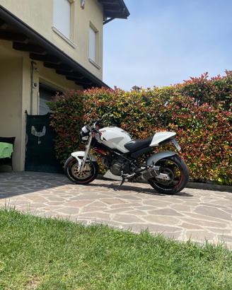 Ducati Monster 600