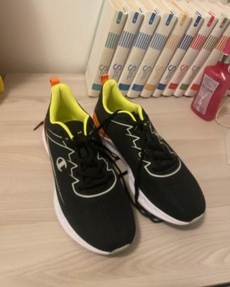 Champion sneakers uomo n.44 nere con dettagli fluo