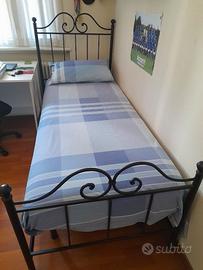 letto in ferro battuto nero