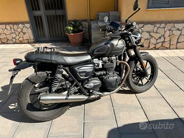 Triumph street twin 900