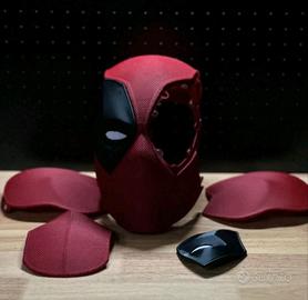 maschera deadpool indossabile  + stand