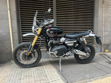 Moto Triunph Scrambler 1200 XE