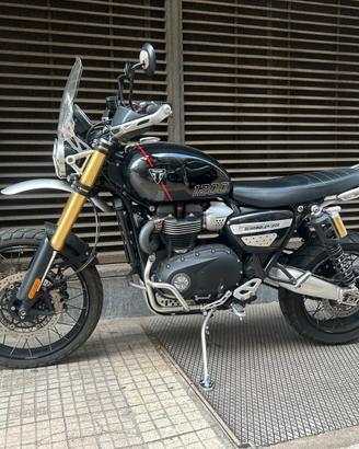 Moto Triunph Scrambler 1200 XE
