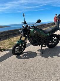 Benelli 125 leoncino