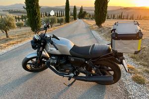 Moto Guzzi V7 Stone 850 ABS 2022
