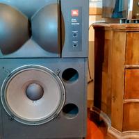 Diffusori JBL 4430 STUDIO MONITOR solo rock??