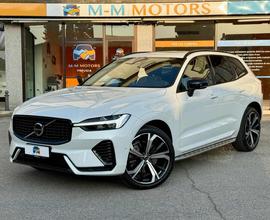 VOLVO XC60 B4 (d) AWD automatico Ultimate Dark