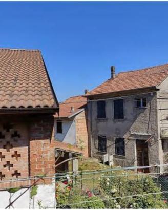 Immobile in asta di 137 m² con più di 5 locali a C