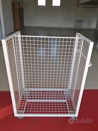 carrello in ferro con ruote 