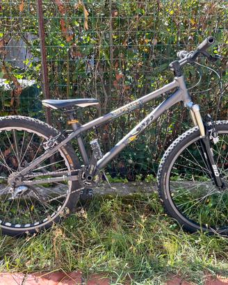 mtb trial street