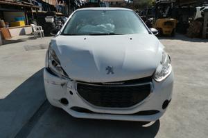 Ricambi usati per PEUGEOT 208 1.4 HDI 2014