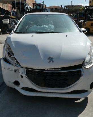 Ricambi usati per PEUGEOT 208 1.4 HDI 2014