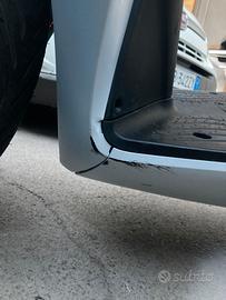 Fianchetto sinistro sh125 2024 "incidentato"