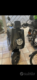 Niu scooter elettrico 50