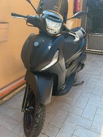 Beverly 300