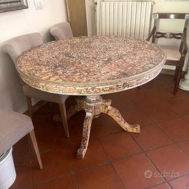 Tavolo tondo shabby chic in legno – vintage