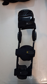 Tutore gamba destra per crociato posreriore