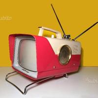 Oggetti vintage di modernariato e design