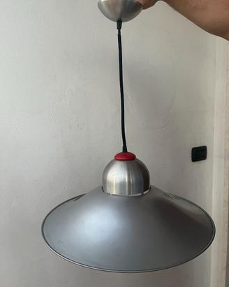 Lampadario a sospensione industriale in alluminio