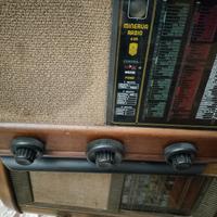 Radio antica a valvole  Radio Minerva 425.