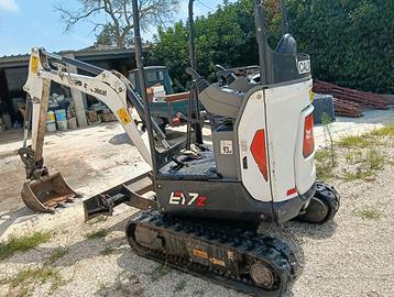 Escavatore  BOBCAT 17Q + accessori