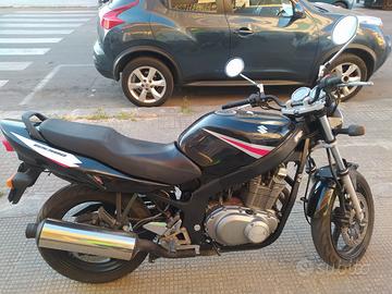 Suzuki GS 500 - 2006