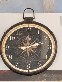 Orologio da parete in metallo stile vintage