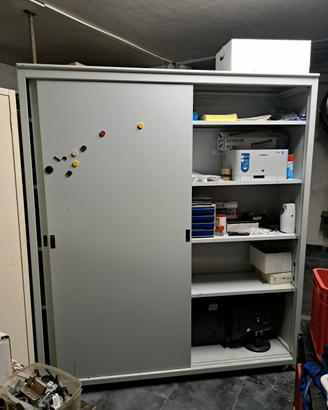 armadio per ufficio 