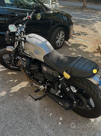 Moto Guzzi V7 Stone 850 - 2023