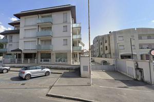 Box / Garage di 23 m² a Prato