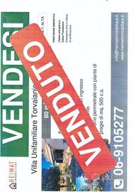 Villa di 80 m² con 3 locali e box auto a Pomezia