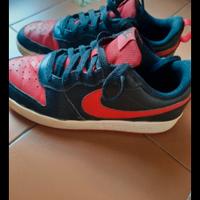 scarpe Nike n. 38, rosse e nere. unisex