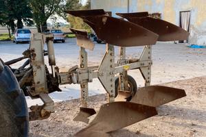 Aratro bivomere scalmana