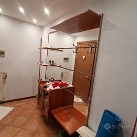 Mobile ingresso in ciliegio con specchi