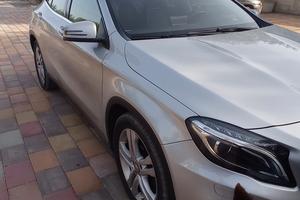  Mercedes GLA 200 sport 136 cv