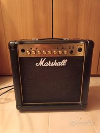 Amplificatore Marshall MG15FX  (con footswitch)