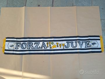 VECCHIA SCIARPA TIPO SETA CON SCRITTA "FORZA JUVE"