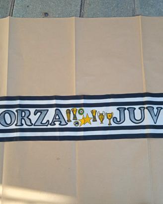 VECCHIA SCIARPA TIPO SETA CON SCRITTA "FORZA JUVE"