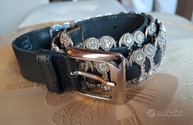 Cintura in pelle. 