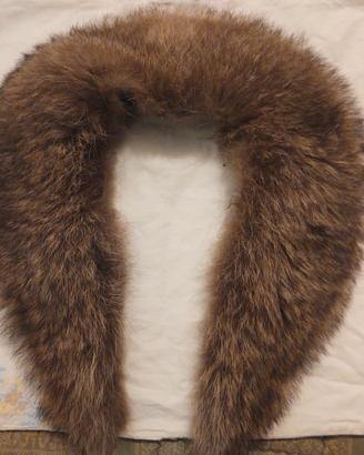 Collo in pelliccia di marmotta