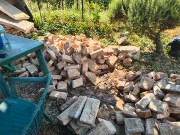 Macerie con mattoni rustici
